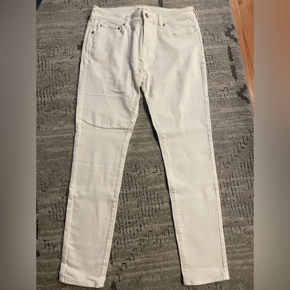 White PacSun skinny jeans